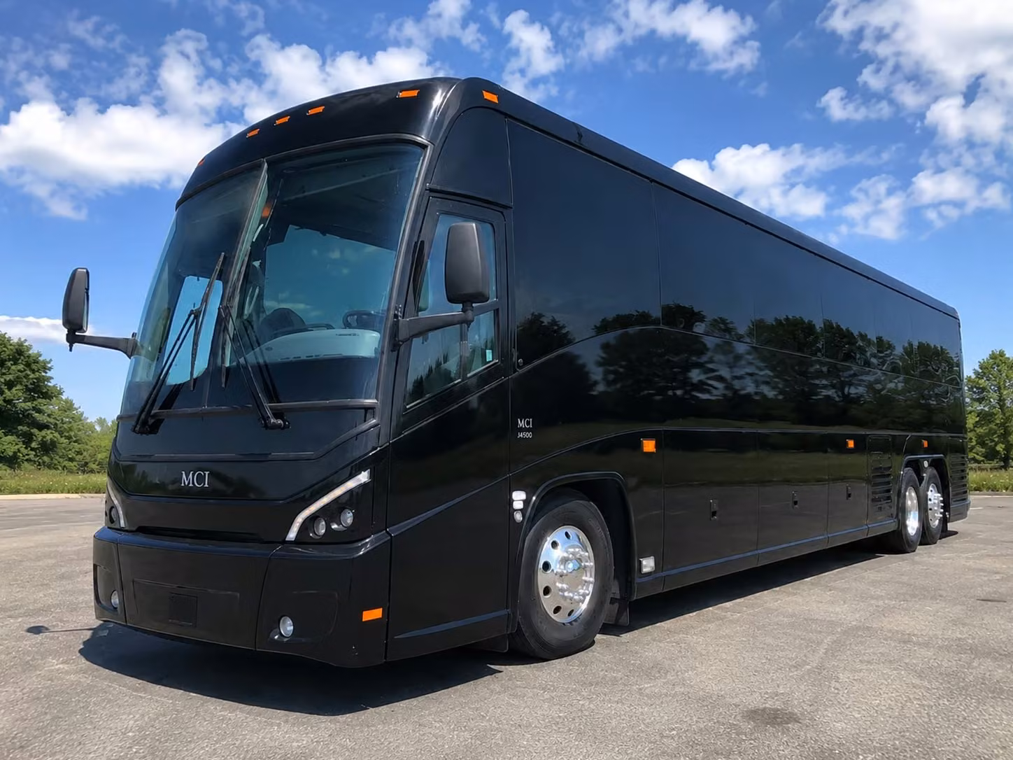 charter bus rentals for vallejo airport transfers and executive travel