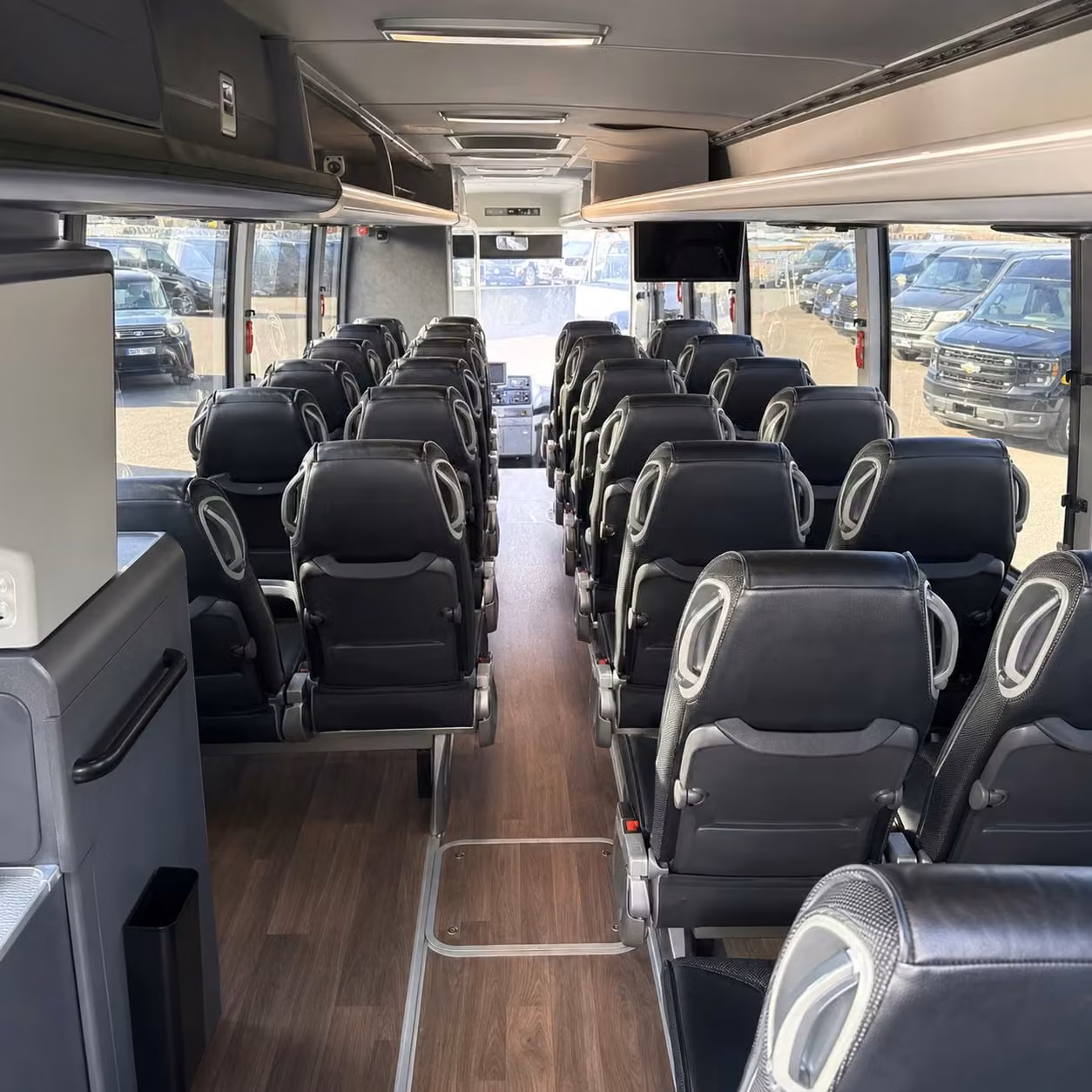 charter bus transportation to six flags discovery kingdom in vallejo