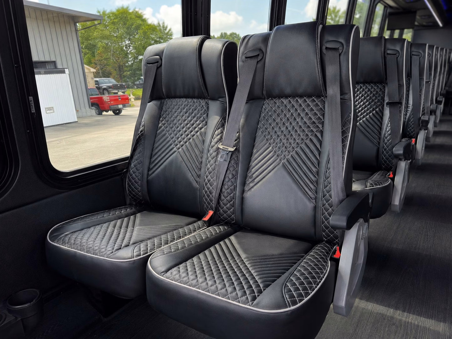 field trip shuttle buses for napa valley jelly belly and solano county day trips