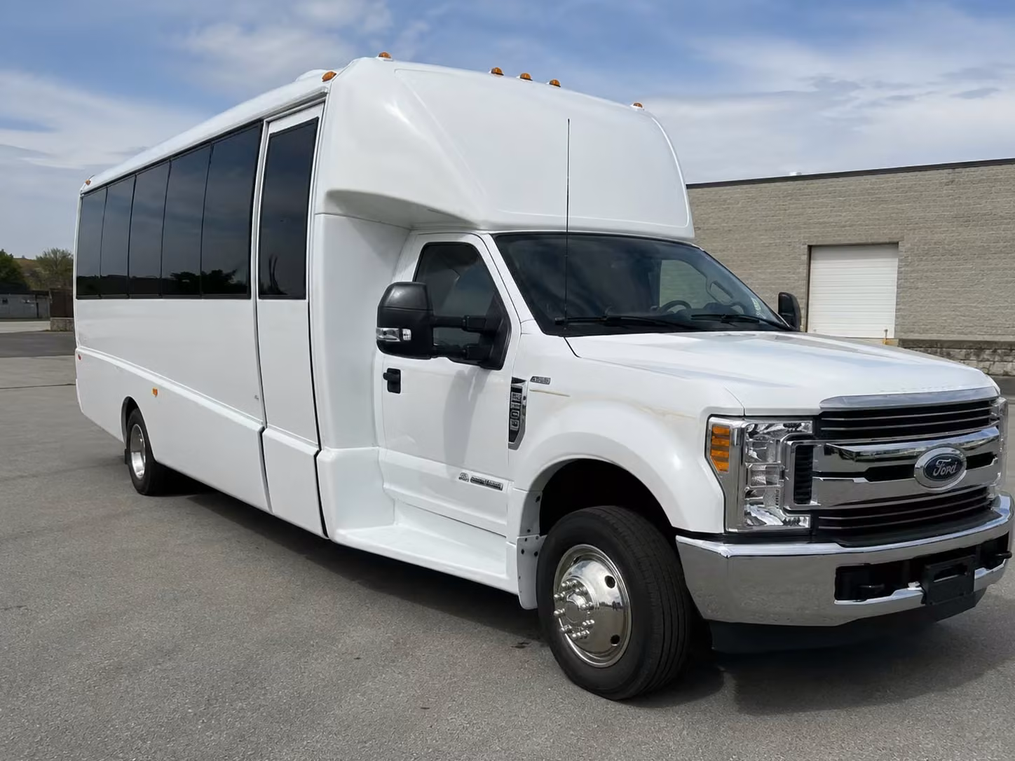 minibus rentals in vallejo for smaller prom squads
