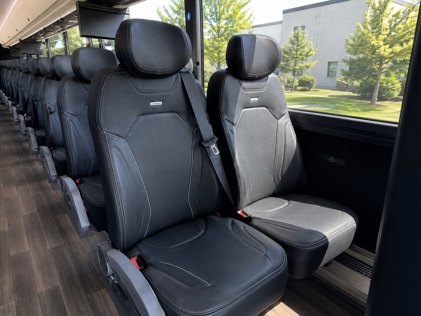 shuttle guests between vallejo hotels and your wedding venue with ease